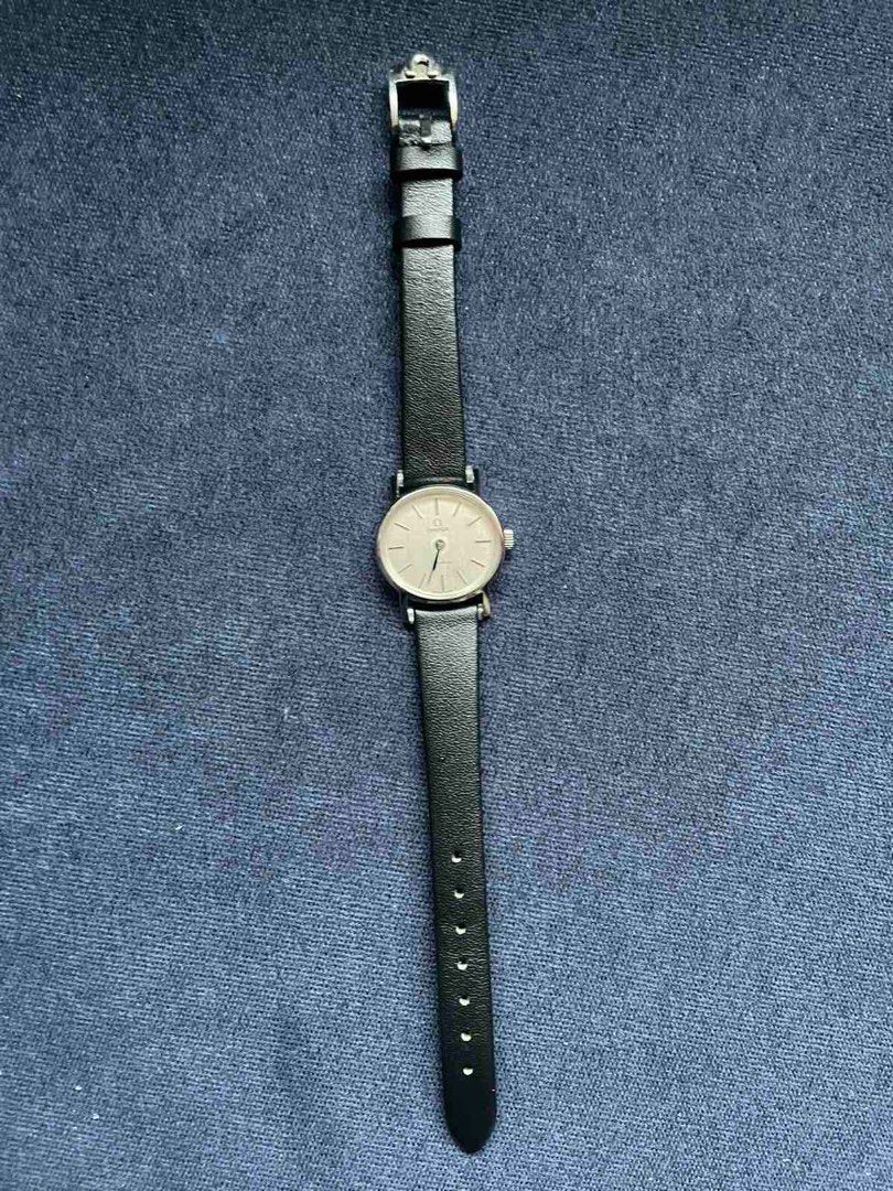 Omega Geneve (Category: Luxury Watches) located in Manila. Submitted by watchuntersmanila (Listing ID 1234447038, Image 3). Description: Omega Geneve Pre-owned Display type: Analog Case: Stainless steel (24mm) Strap: Black genuine leather (aftermarket) Movement: Mechanical (manual) Shape: Round Php 15,000 WATCHUNTERS GUARANTEE: All our watches are 100% authentic. All our watches have been tested and retested, and are functioning well. REMARKS: Si