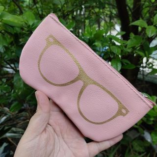 Portable Eyeglass Pouch
