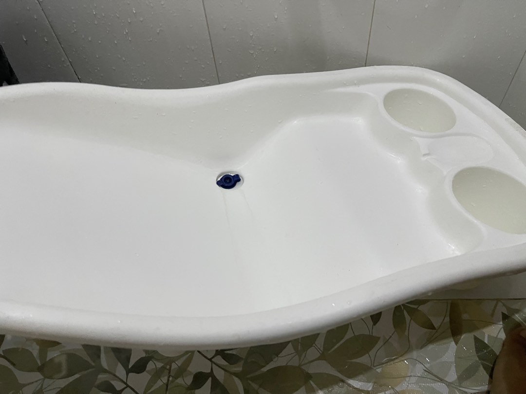 Primo brand baby bath tub and net preloved on Carousell