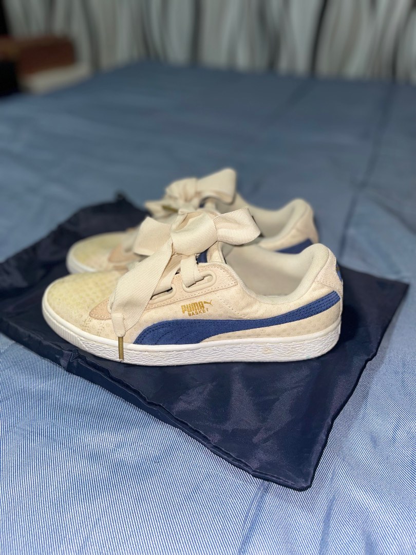 Puma basket heart oatmeal top