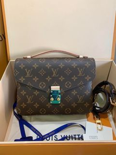 M46279 LV metis canvas cosmetic handbag sling crossbody shoulder snaplock  messenger flap, Women's Fashion, Bags & Wallets, Cross-body Bags on  Carousell
