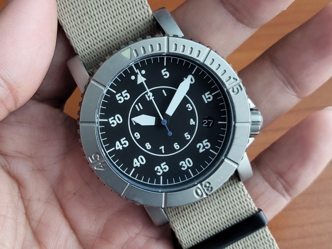 Titanium clearance automatic watch