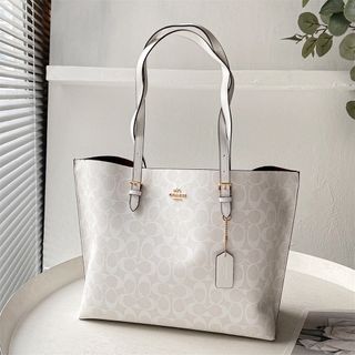 (Category: ) located in . Submitted by shopper.gallery (Listing ID 1234518004, Image 1). Description: .