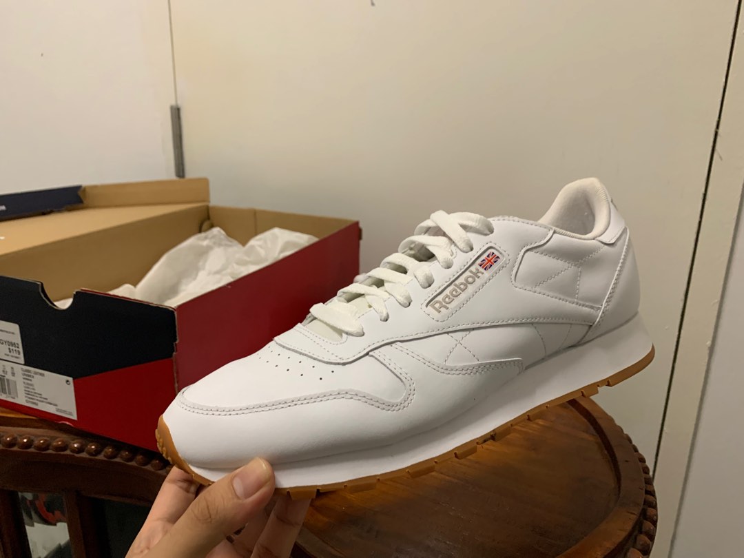 Reebok classic walking on sale shoes