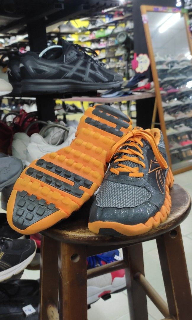 Reebok zigtech shark shop