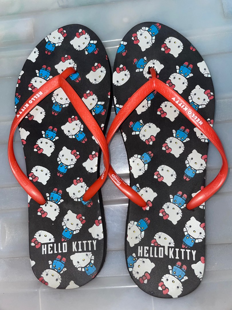 Robot Hello kitty Banana peel slippers, Women's Fashion, Footwear ...