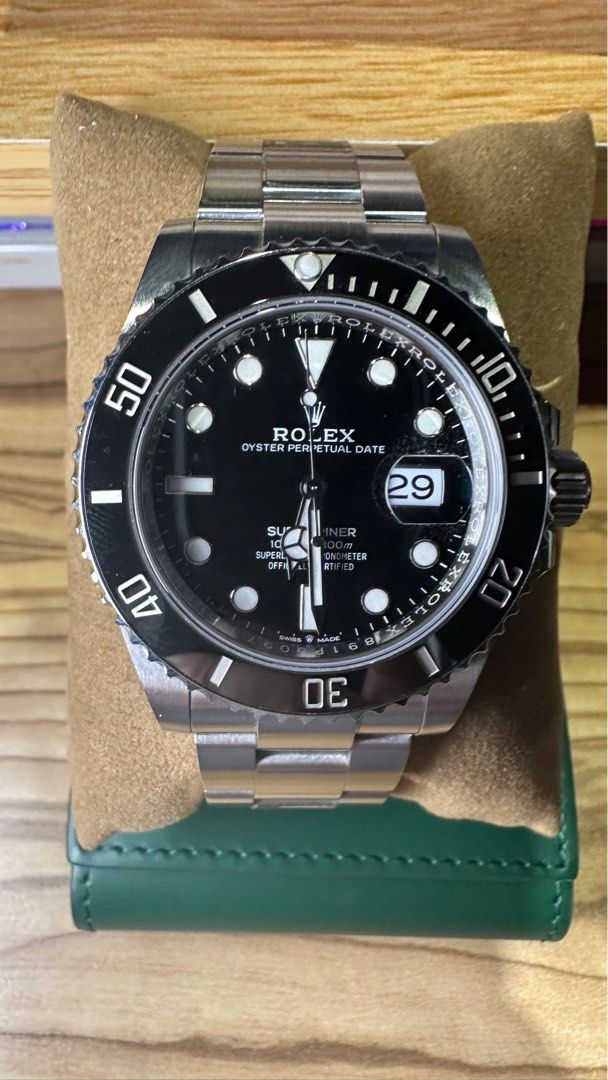 Rolex Submariner date 41mm (Category: Luxury Watches) located in Pasay City. Submitted by rzqdcm4w4r00024 (Listing ID 1234543837, Image 1). Description: 2022 Model Washington release 41mm Submariner date, seldomly used🙃 extra watch With Box, Papers, Receipt.