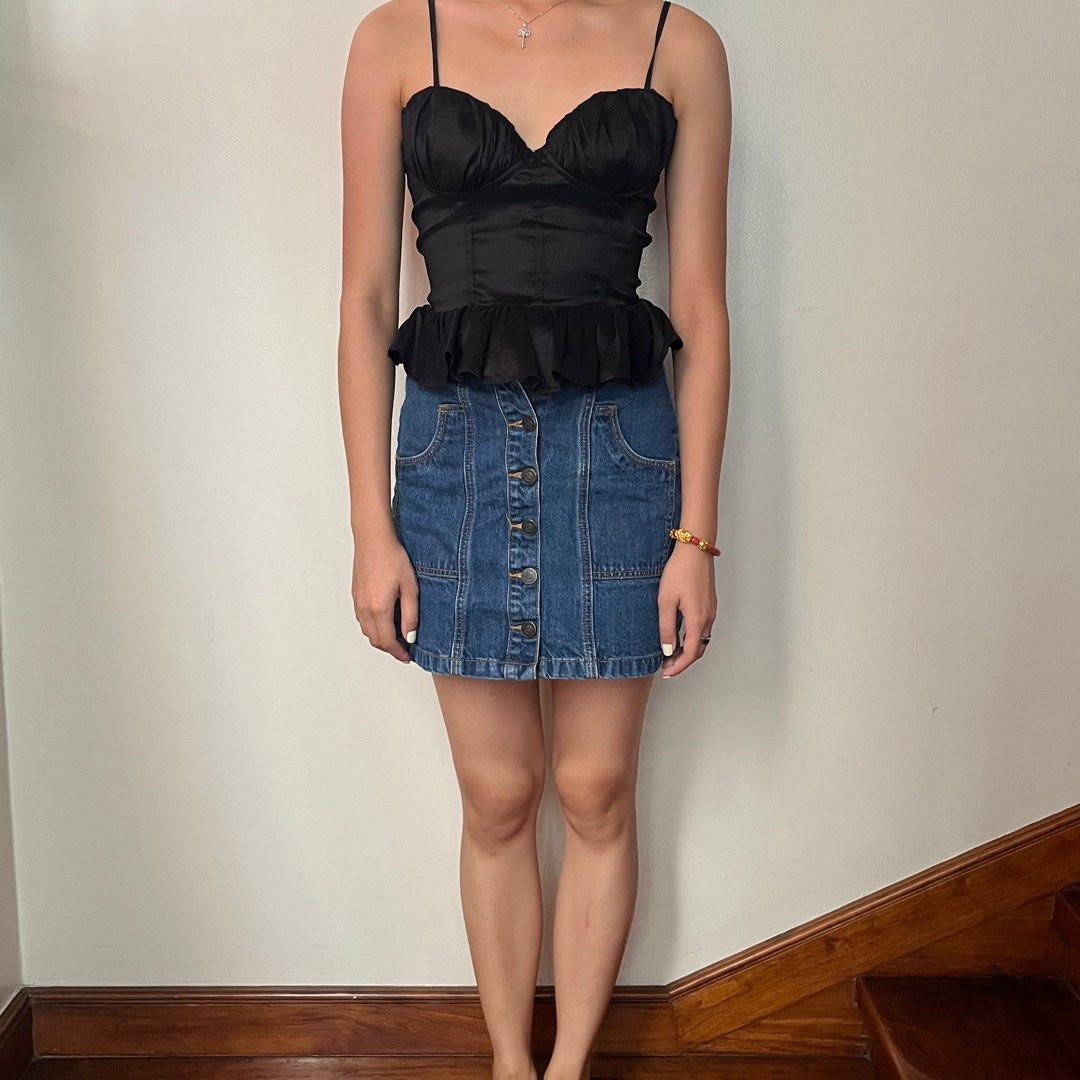 Sage the Label Top (Category: Sleeveless) located in Quezon City. Submitted by phantom_reader (Listing ID 1234466742, Image 2). Description: Padded Zipper back Adjustable straps Nice fabric! Bought for original price + shipping (~1.2k) RFS: too big on me but so pretty .