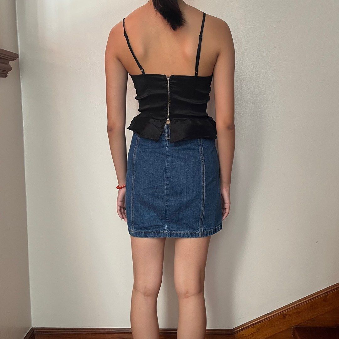 Sage the Label Top (Category: Sleeveless) located in Quezon City. Submitted by phantom_reader (Listing ID 1234466742, Image 3). Description: Padded Zipper back Adjustable straps Nice fabric! Bought for original price + shipping (~1.2k) RFS: too big on me but so pretty .