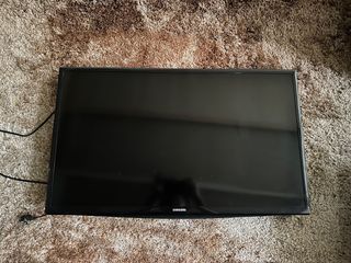 Samsung TV/ Monitor 32 inches