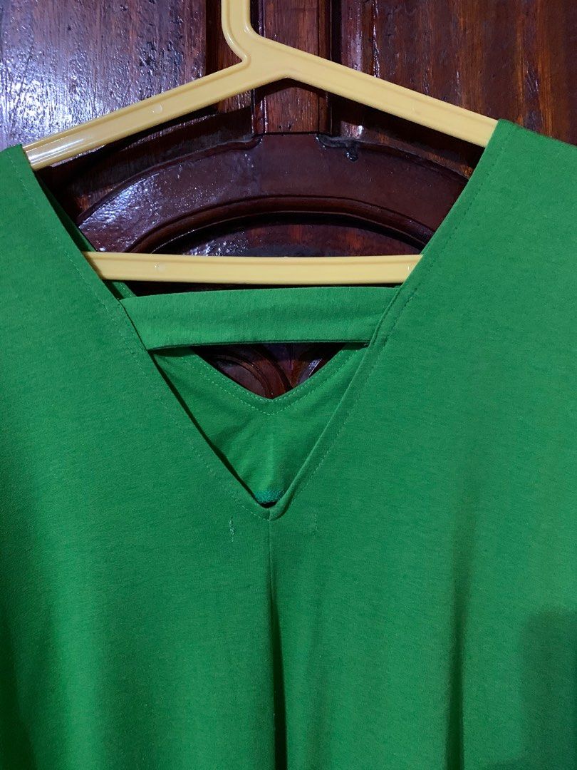 Simone’s Closet Maxi Dress (Category: Dresses) located in Makati City. Submitted by Prettynette (Listing ID 1234605863, Image 3). Description: Very good condition No flaw Can fit large to XL frame.