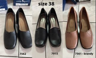 Size 38 kulit sapi asli block heels sepatu kerja (coklat & hitam)