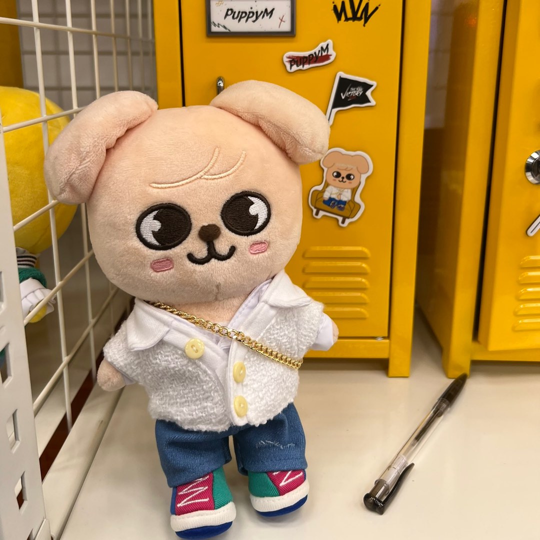 STRAY KIDS SKZOO PUPPYM THE VICTORY OUTFIT, Hobbies & Toys