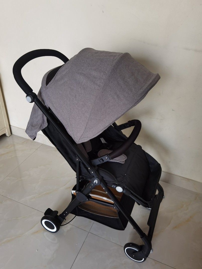 Stroller stroller cabin size stroller lightwight stroller travelling kereta dorong bayi dorongan bayi ringan yoya premium
