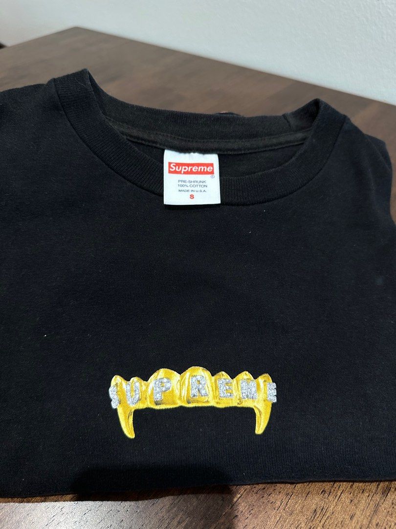 Supreme fronts tee deals