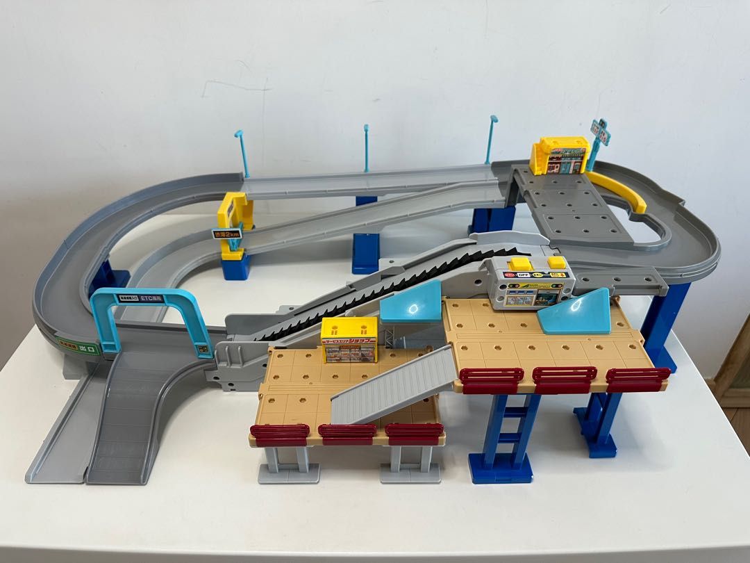 Takara Tomy Tomica 2-Speed Control Tomica Action High-Speed