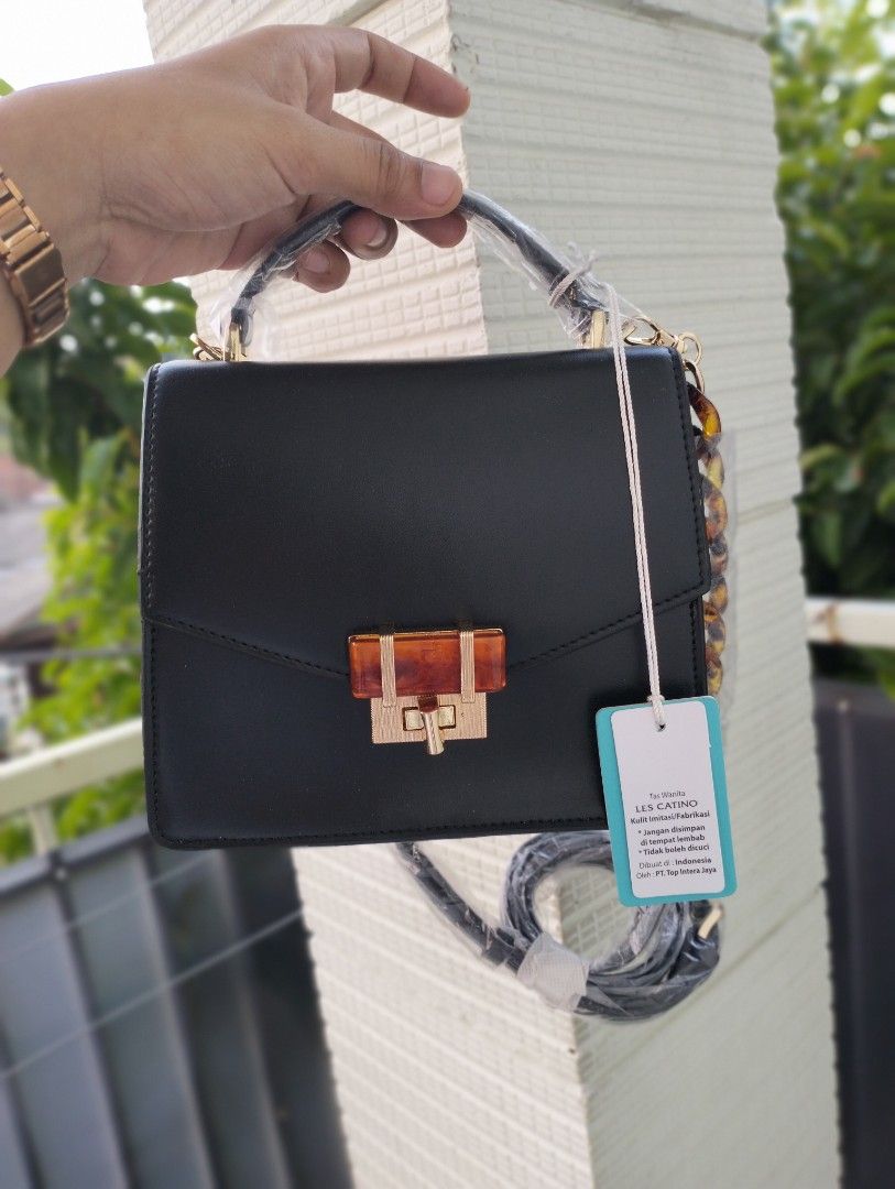 Tas Les Castino on Carousell