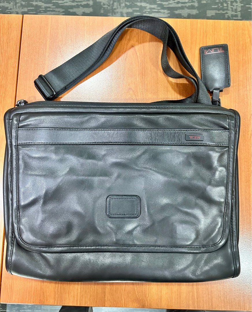 Tumi Leather Bags Men s Fashion Bags Sling Bags on Carousell