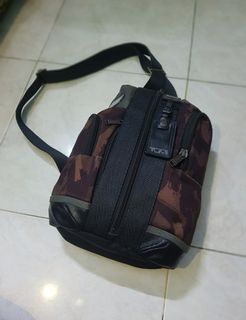 Tumi saratoga camo