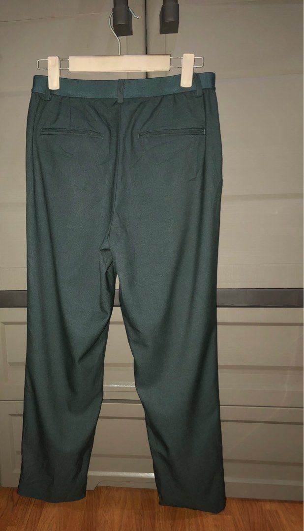 Uniqlo + Ezy Tucked Ankle-Length Pants