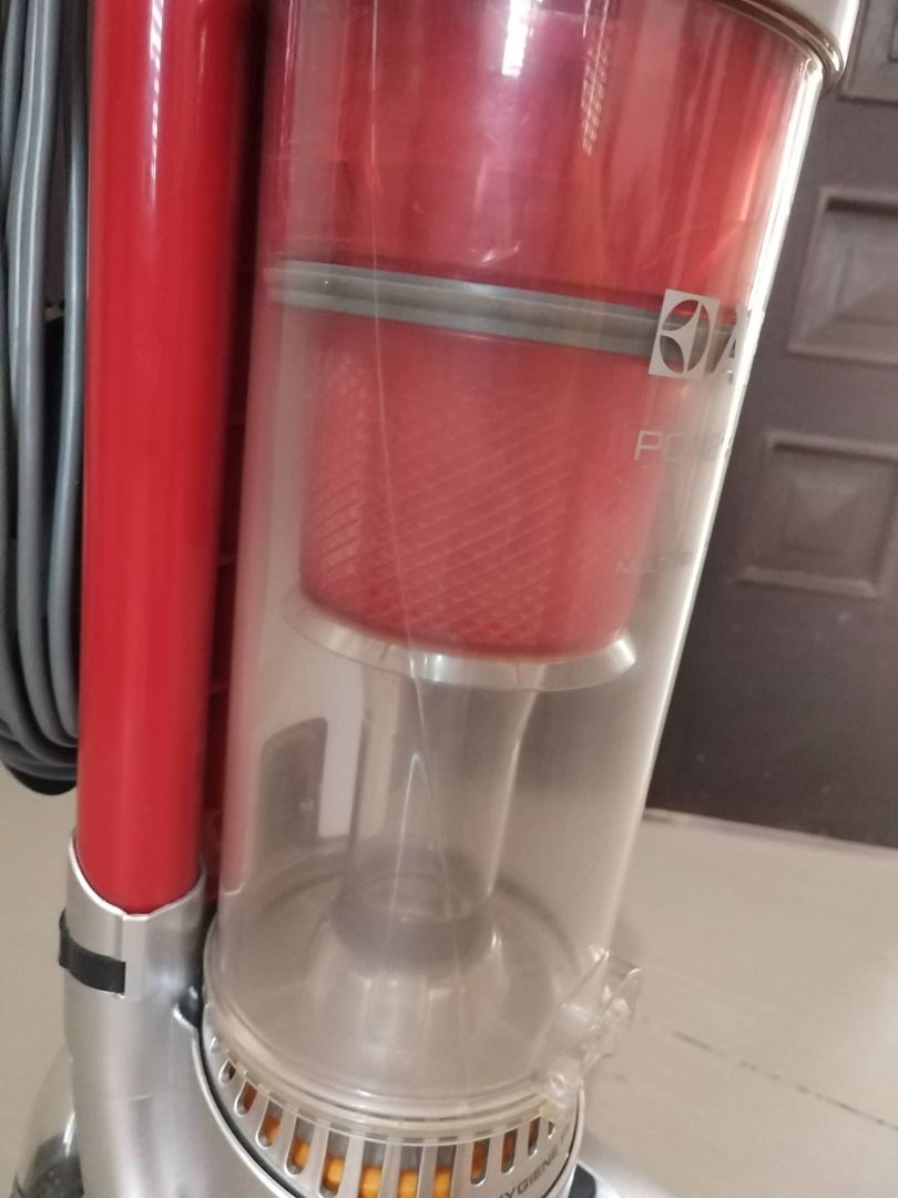 Upright Vacuum Cleaner, Furniture & Home Living, Cleaning & Homecare