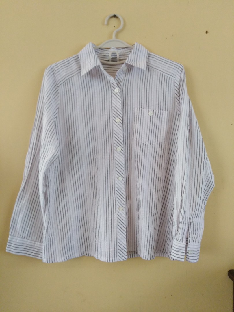 Venticello Seersucker Striped Buttondown Shirt on Carousell