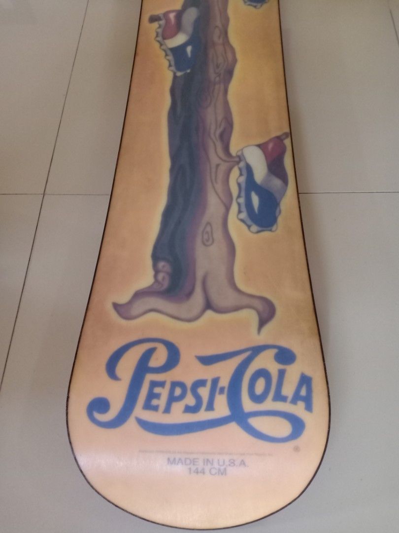 Used Pepsi Elwell 149 Cm Snowboard