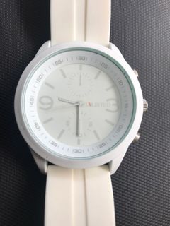 Unlisted watch company store