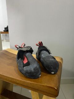 (Category: ) located in . Submitted by euuniqlo (Listing ID 1234568051, Image 1). Description: .
