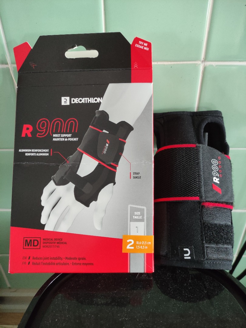Wrist support gym best sale decathlon