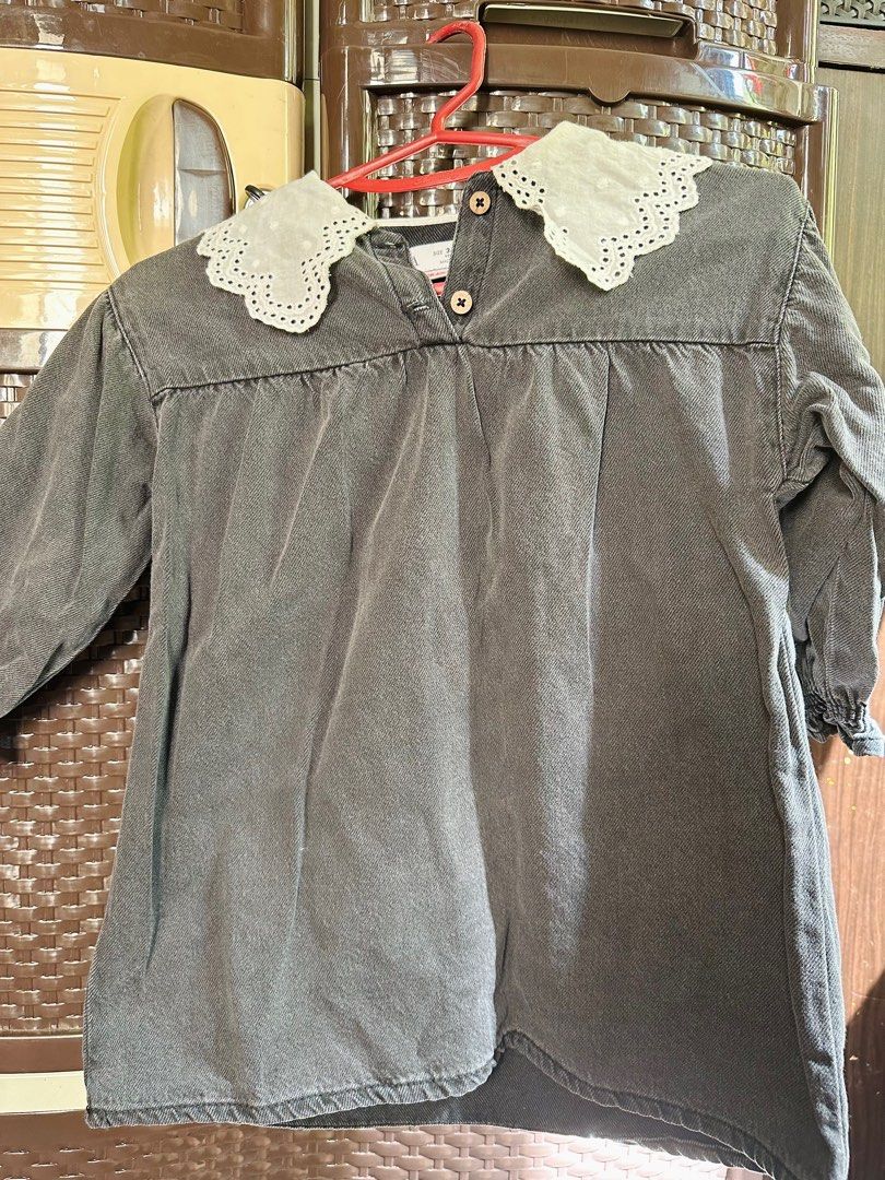 Zara denim dress gray/black (Category: Babies & Kids Fashion) located in Manila. Submitted by gemestrella (Listing ID 1234510838, Image 1). Description: Used twice Size 3-4 in tag.