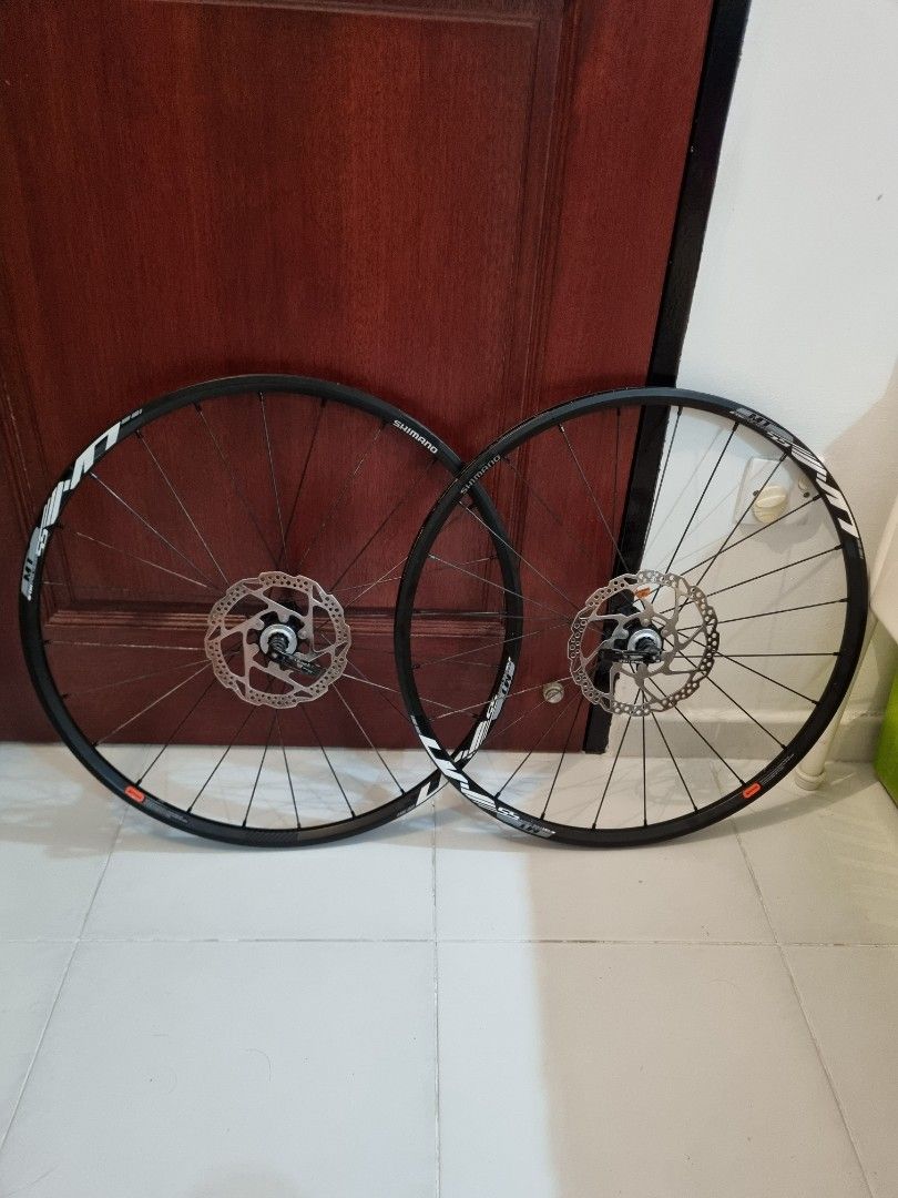 Shimano mt55 cheap 26 wheelset
