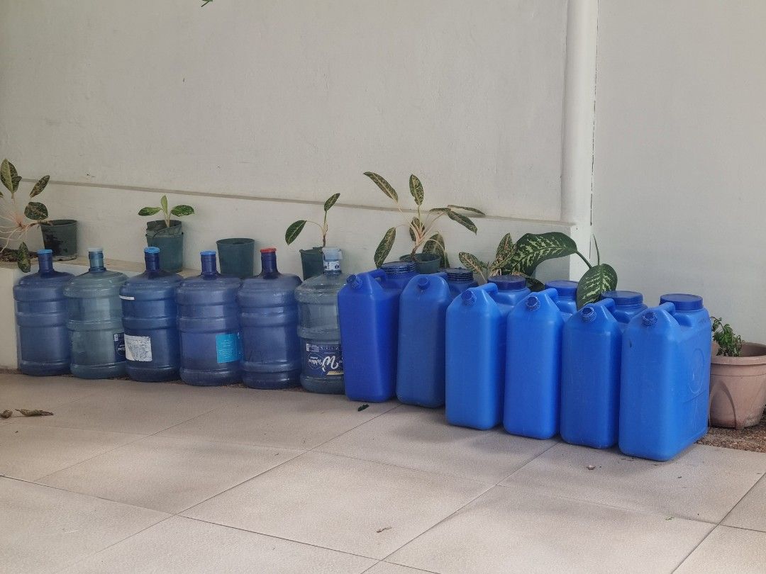 5 Gallon Water Container, Furniture & Home Living, Kitchenware