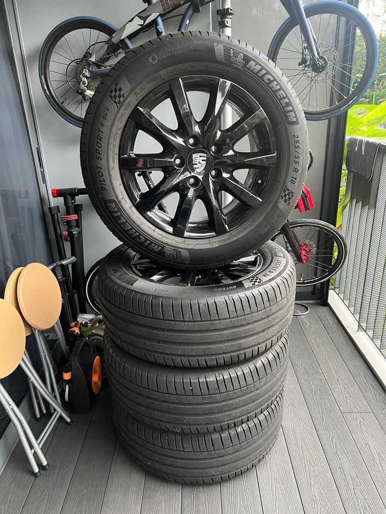 5x130 Porsche Cayenne original 18” rims and tyres, Car Accessories