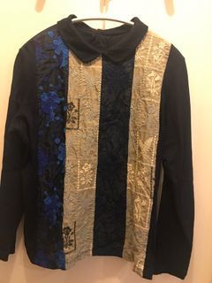 日本品牌刺繡上衣