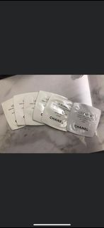 (分類:)位於 。 由 Crystal_moon22 提交(商品編號 1229964719,圖片 1)。簡介: 。