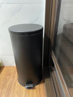 二手 約27~30L黑垃圾桶 腳踏緩降垃圾桶