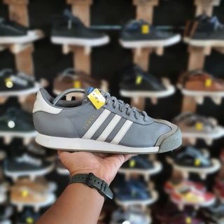 (Category: ) located in . Submitted by my_sneakerghost (Listing ID 1229913622, Image 1). Description: .