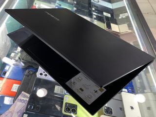 Asus Vivobook 15 (intel core i3 )512gb