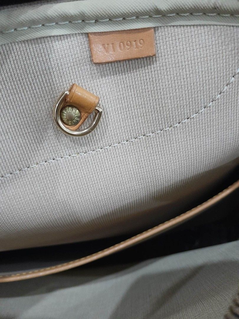 authentic designer bags LV and Prada for a cheap price dont miss it