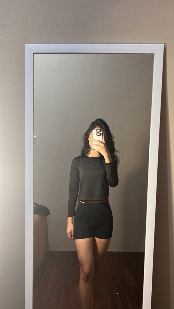 BLACK BASIC TOP, Fesyen Wanita, Pakaian Wanita, Atasan di Carousell