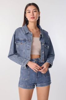 (Category: ) located in . Submitted by thestylerunway (Listing ID 1229904386, Image 1). Description: .