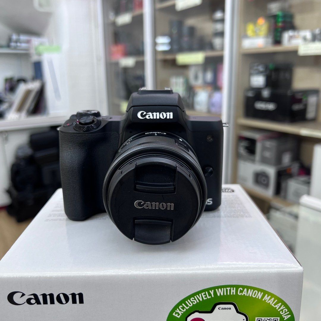 Canon EOS M50 mark ii with 1545mm Kit lens 99 Like New warranty until
