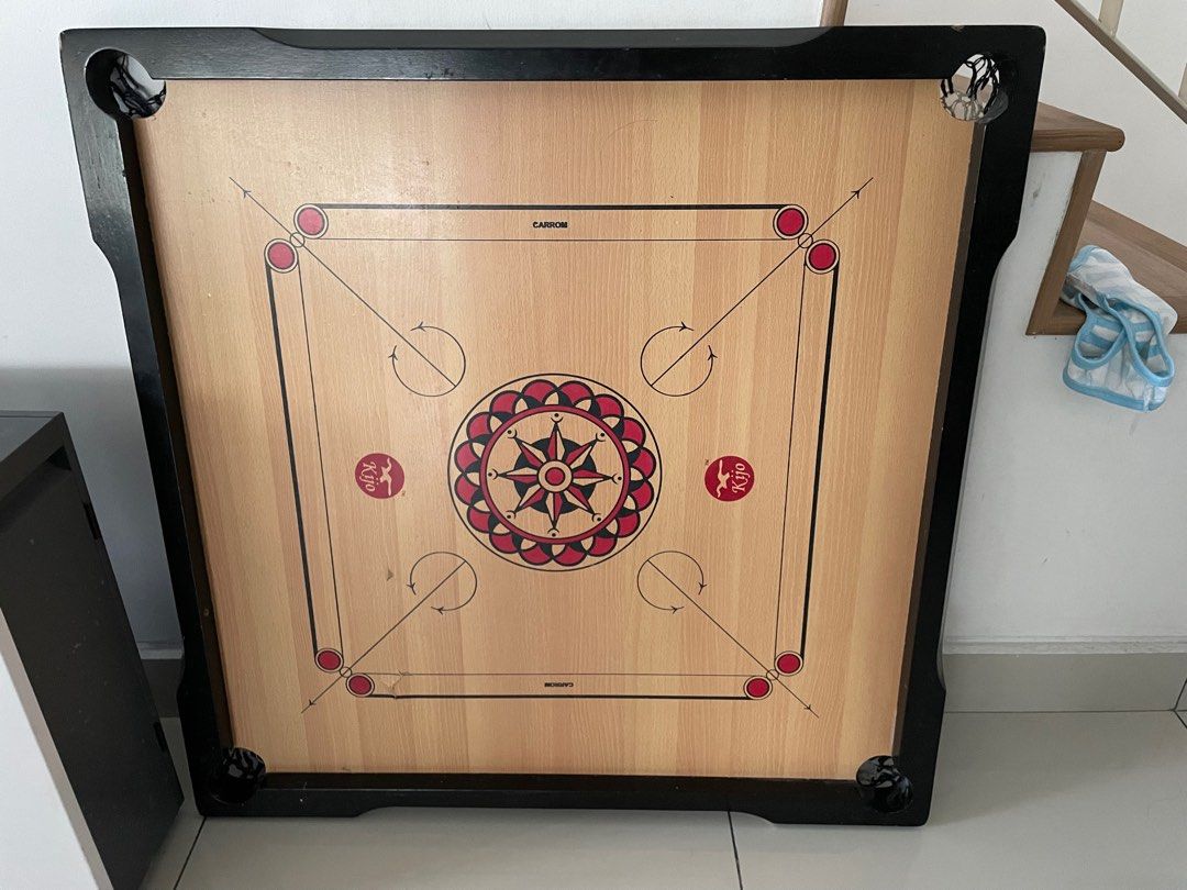 Carrom Board Game, Hobbies & Toys, Toys & Games on Carousell