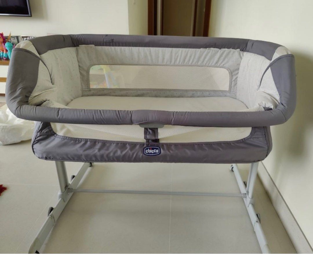 Chicco Next2Me Dream Bedside Cot, Babies & Kids, Baby Nursery & Kids