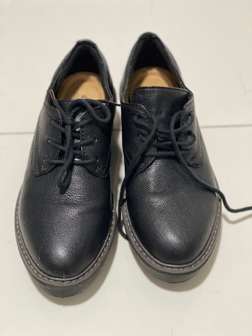 Clarks black lace top up shoes womens