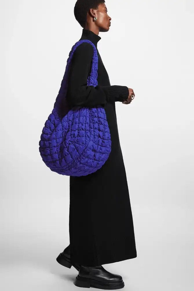 OVERSIZED QUILTED CROSSBODY - BLUE - Bags - COS
