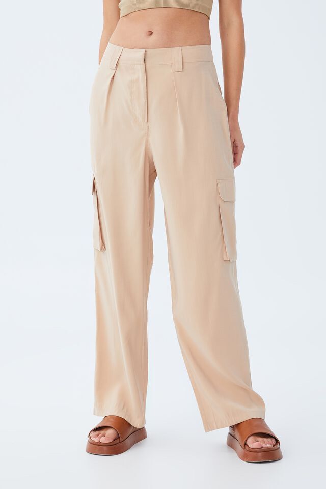 Cotton On Miami Cargo Pants Asia Fit, Women's Fashion, Bottoms, Other