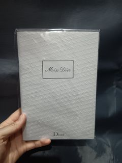 （分類：）位於 。 由 chandaimannn 提交（商品編號 1229979112，圖片 1）。簡介： 。