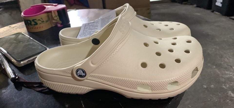 Discounted Authentic Crocs White, Women's Fashion, Footwear, Slippers ...
